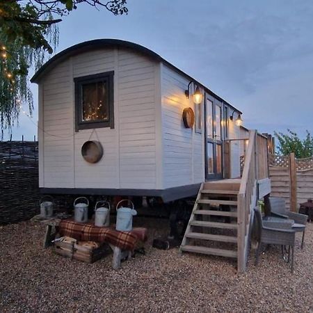 The Cosy Hut Faversham Exterior foto